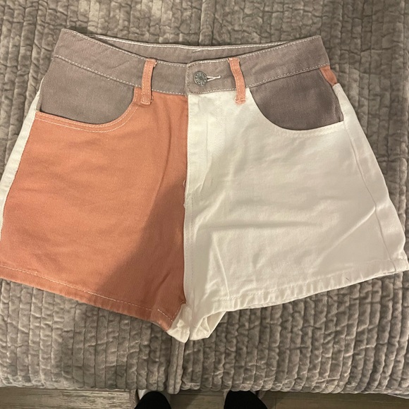 ColorBlock Shorts - Picture 1 of 5